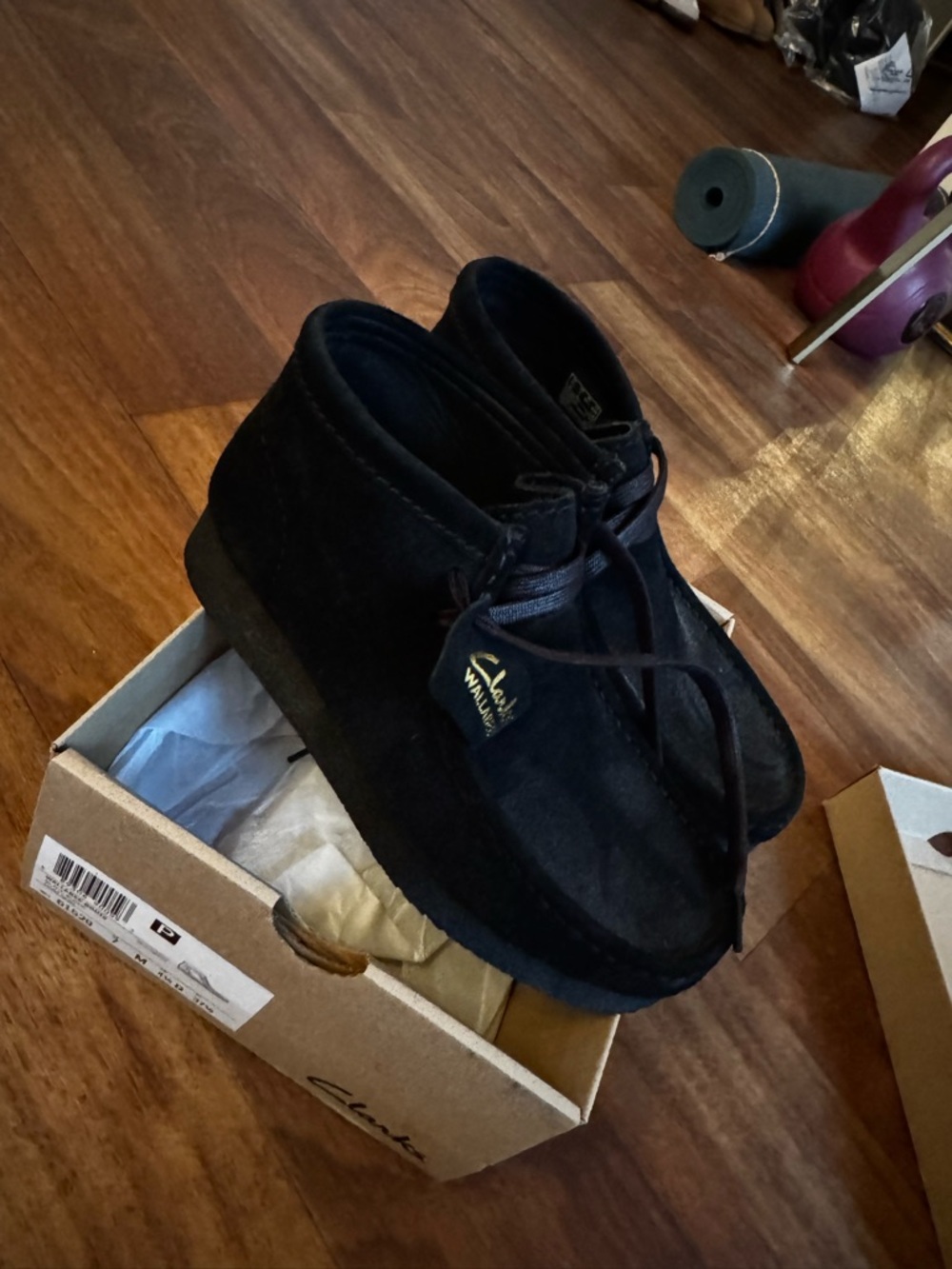Clarks black suede Wallabee boots size 7 brand new
